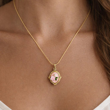 Vintage Rose Cameo Pendant Necklace