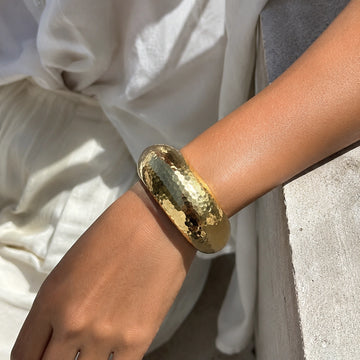 Hammered Glow Wide Kada - Size 2'6 - 2'10